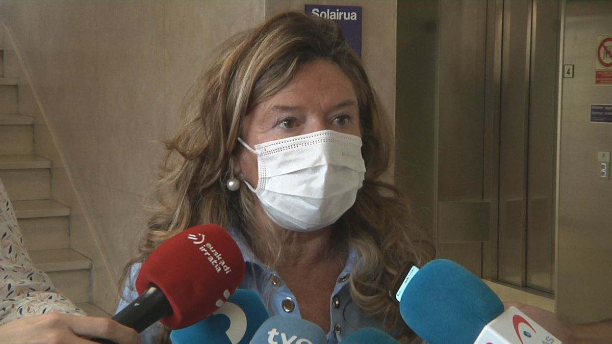 Gotzone Sagardui, en el hospital de Santa Marina. Imagen obtenida de un vídeo de EITB Media.