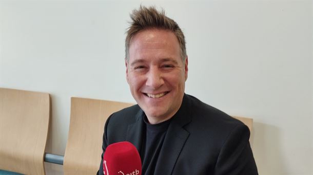 Carlos Latre, el hombre de las mil caras, se pasa por ''Boulevard''