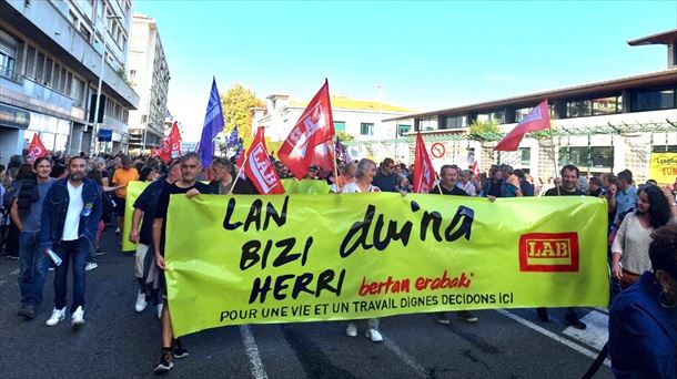 Manifestazioa Baionan (Lapurdi). Irudia: LAB