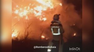 Tras una jornada de incendios ''la noche ha sido de calma relativa''