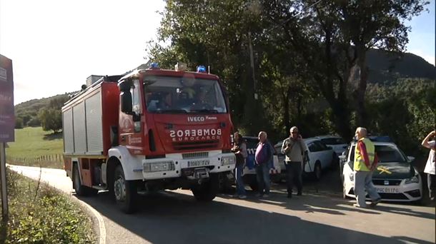 Bomberos en el Valle de Mena