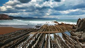 El flysch de Zumaia, Deba y Mutriku, uno de los 100 lugares de máximo interés geológico del mundo