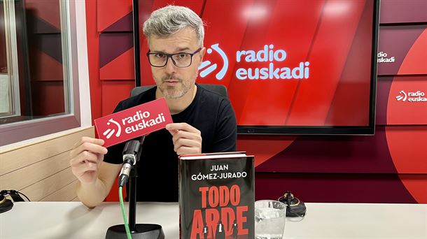 Juan Gómez-Jurado: "Solo cuando te enfrentas a tus lectores por primera vez, entiendes lo que has hecho"