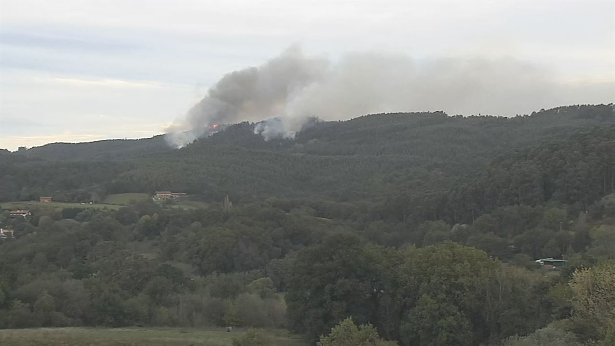 Incendio en Berango. Imagen obtenida de un vídeo de EITB Media.