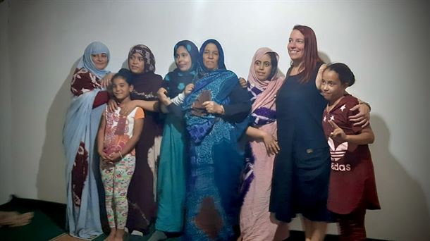 Grupo de mujeres saharauis de la wilaya de Auserd | Fotografía: Peio Salazar