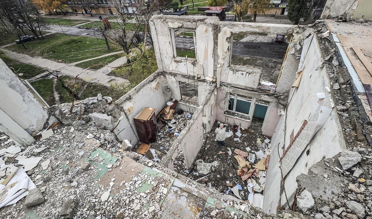 Imagen de un edificio destruido en la localidad de Nikopol. Foto: EFE. 