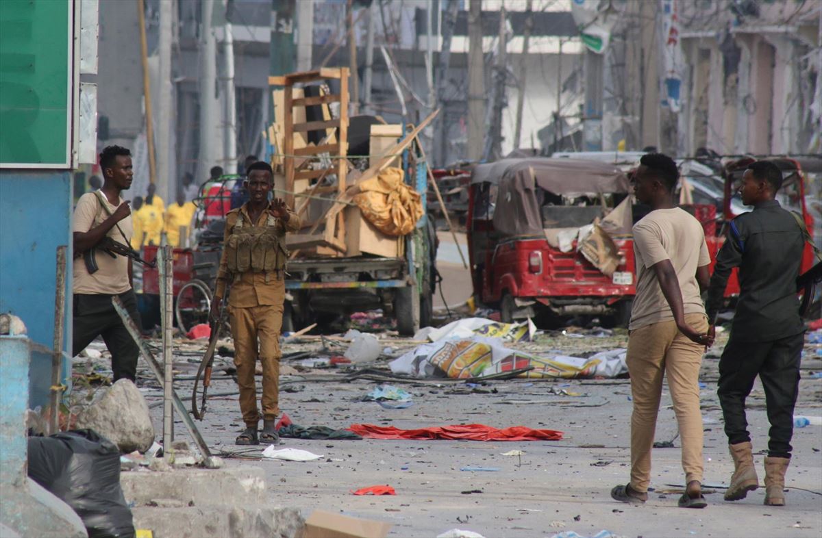 Imagen posterior al atentado en Mogadiscio. Foto: EFE