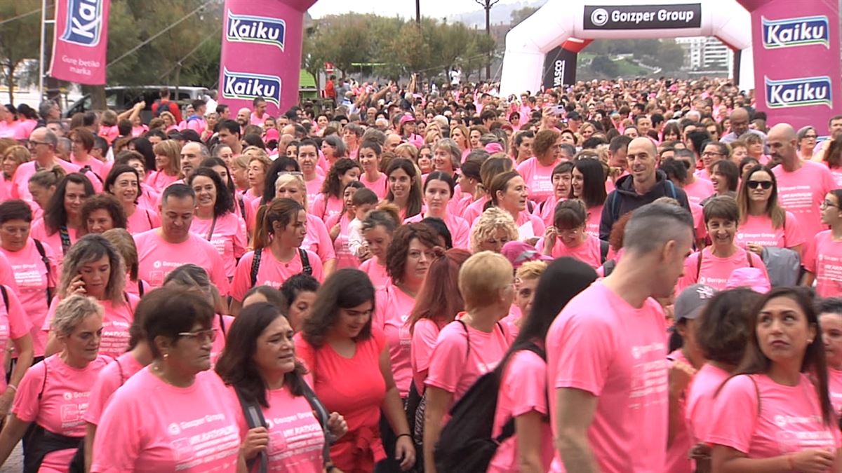 La marea rosa ha pedido redoblar esfuerzos en invetigación para luchar contra el cáncer