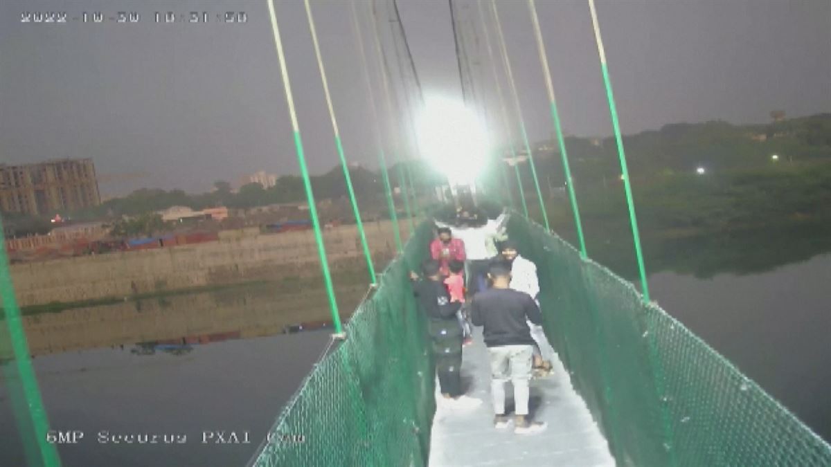 Momento del accidente. Imagen obtenida de un vídeo de Agencias.