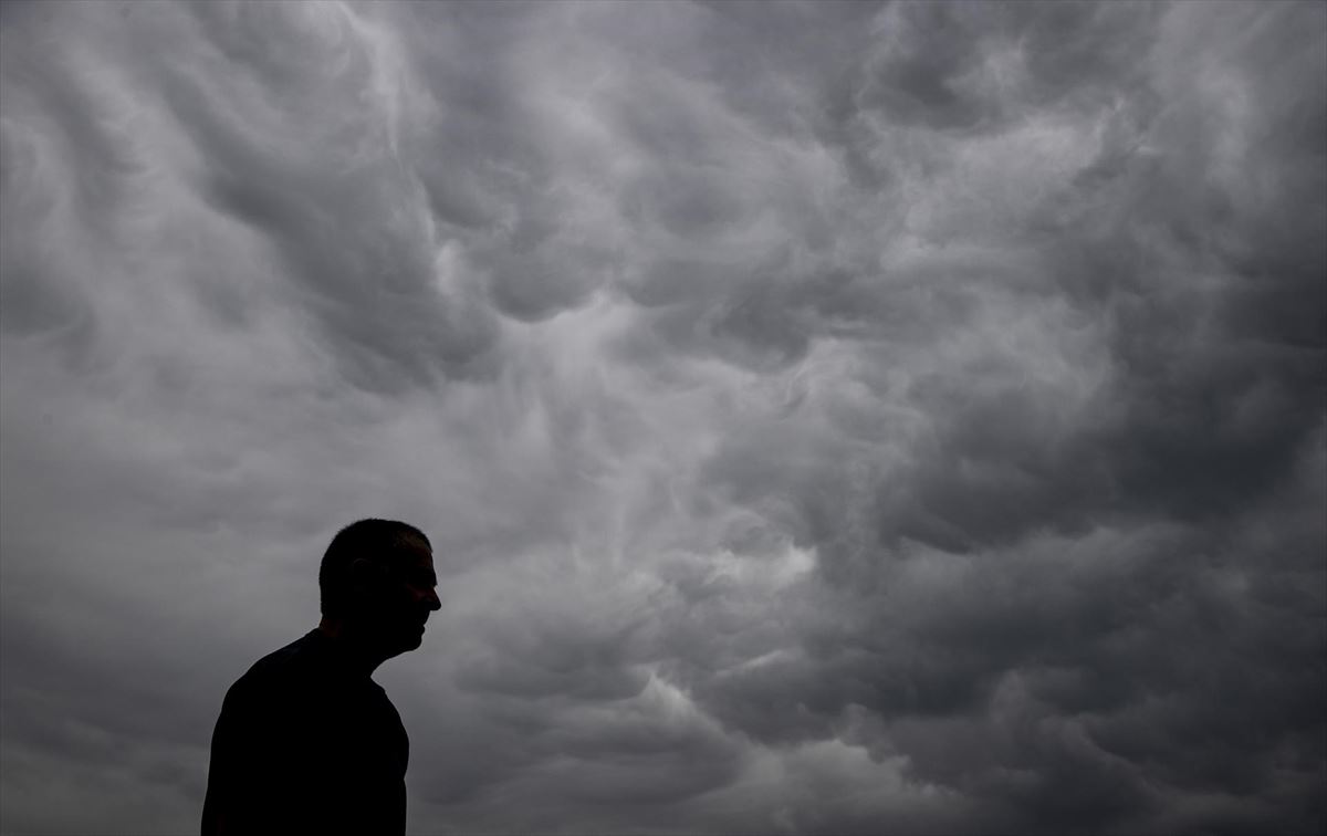 Las nubes cubrirán Euskadi durante el fin de semana. Foto: EFE.