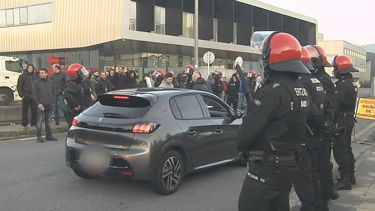 Protesta en Durangaldea. Imagen obtenida de un vídeo de EITB Media.