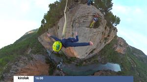 Los hermanos Pou alcalzan la cima del Pilar de Mijares y se lanzan al precipicio