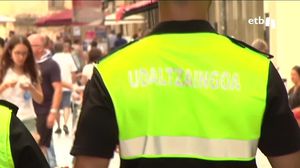 Condenado y despedido un policía local de Aretxabaleta por grabar a dos compañeras en los vestuarios