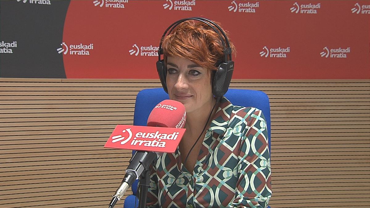 Bakartxo Ruiz EH Bilduren bozeramailea Nafarroako Parlamentuan, Euskadi Irratian
