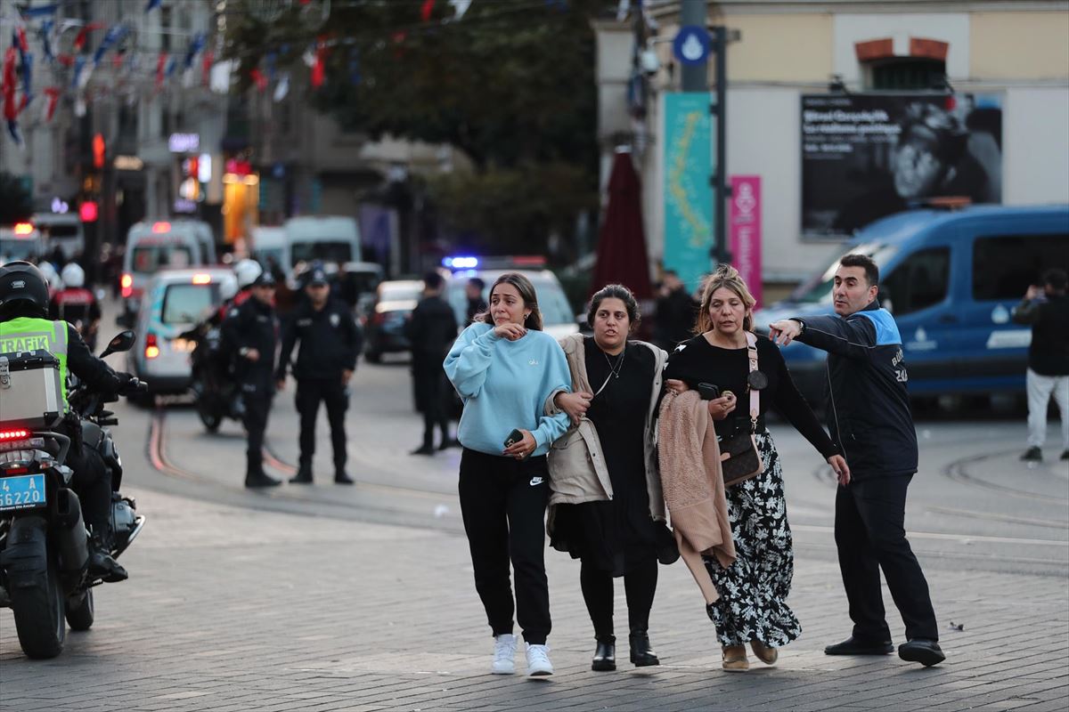 La explosión ha ocurrido en una céntrica y concurrida avenida de la capital turca. Foto: EFE