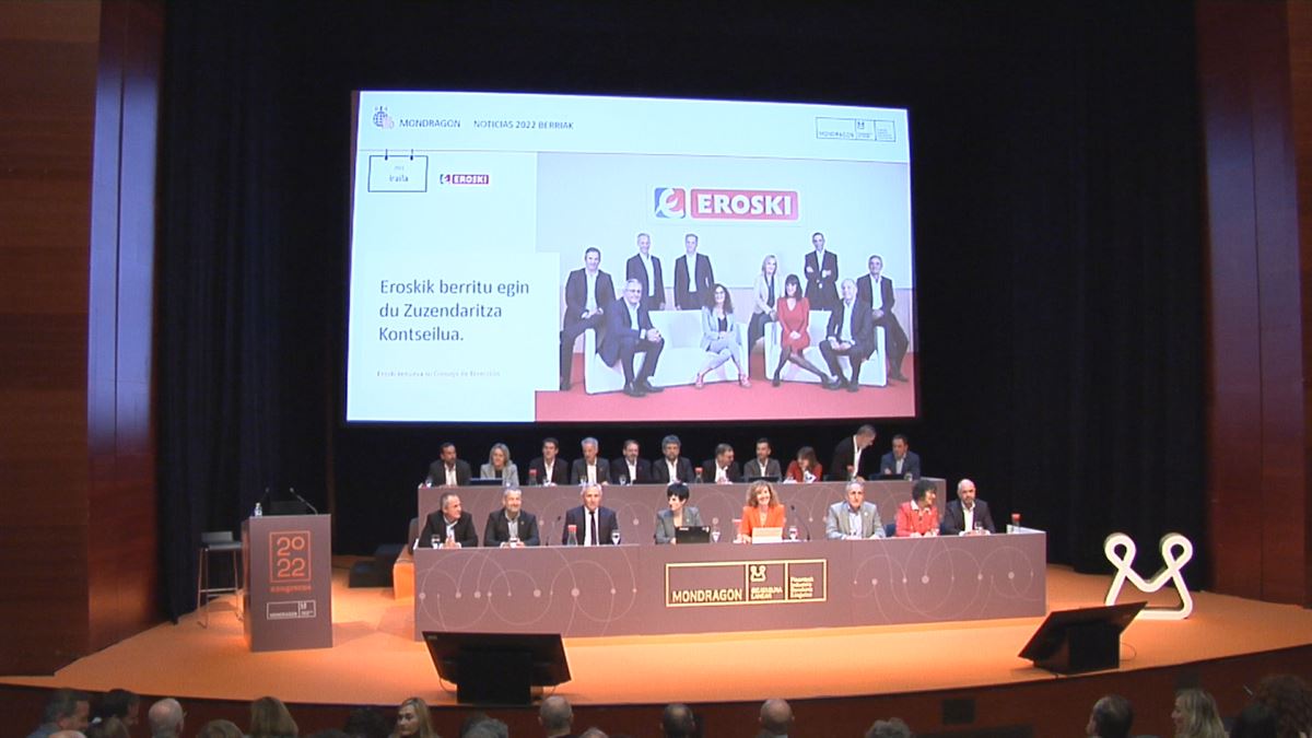 Congreso del Grupo Mondragón. Imagen obtenida de un vídeo de EITB Media.