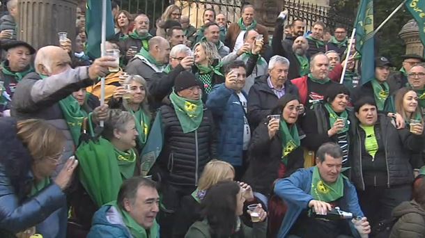 Celebración del acuerdo de segregación, en noviembre de 2022. FOTO: EITB . 