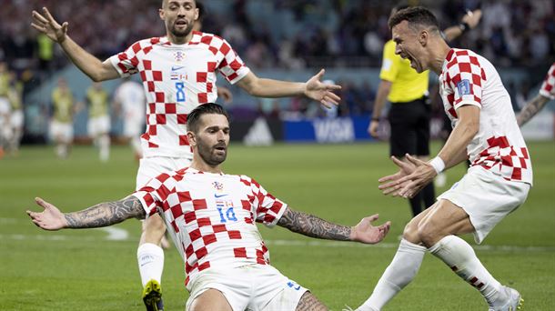 Jugadores de Croacia celebrando el segundo gol