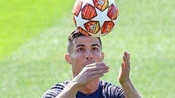 Cristiano Ronaldo se ofrece al Alavés