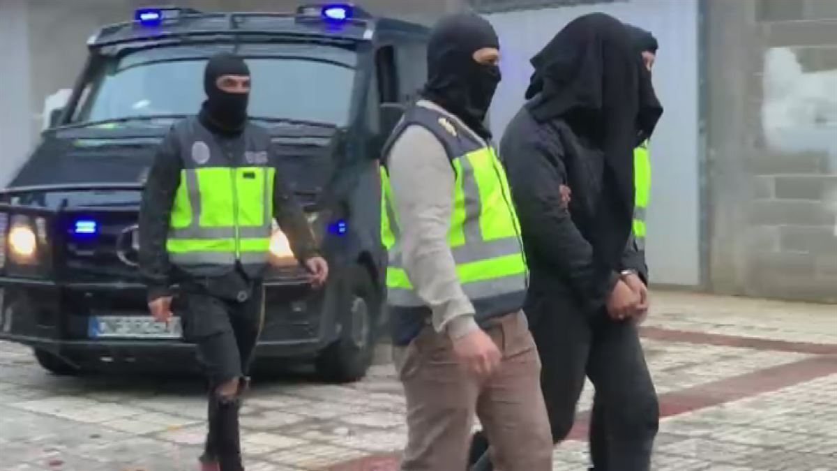 Operación policial en Gernika. Imagen obtenida de un vídeo de Radio Euskadi.