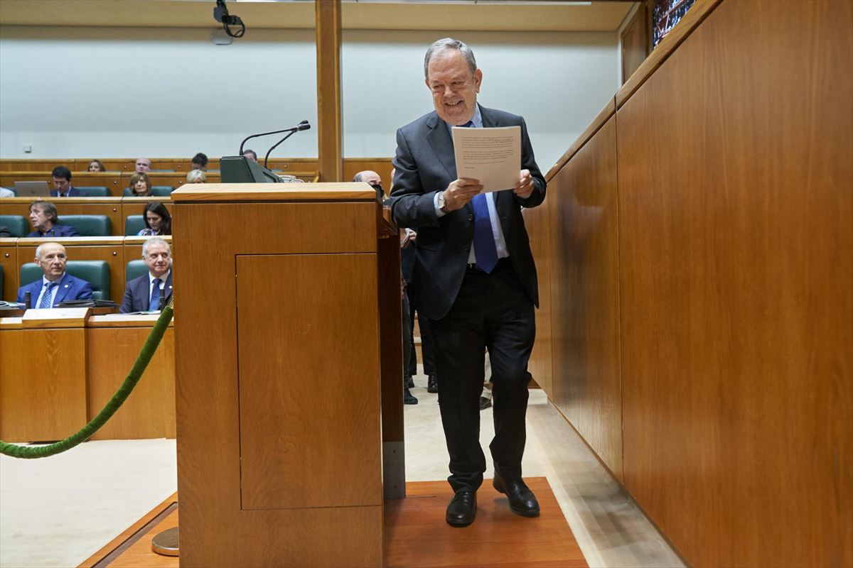 Pedro Azpiazu, en una intervención de la pasada semana en el Parlamento Vasco. Foto de archivo: EFE