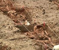 Familiares de víctimas del franquismo enterradas en Orduña asisten a las exhumaciones