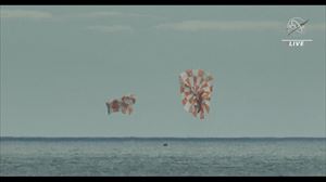 Artemis I misioaren Orion espazio-ontzia Lurrera itzuli da, 25 egunen buruan