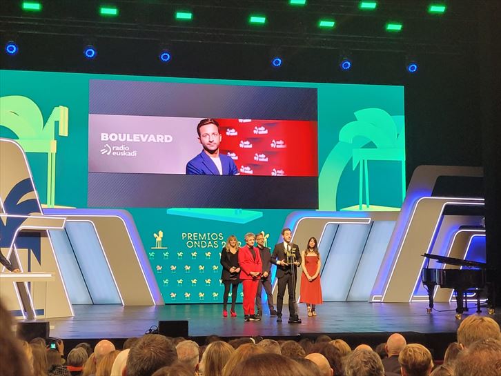 Emotivo discurso de Ramsden en el escenario