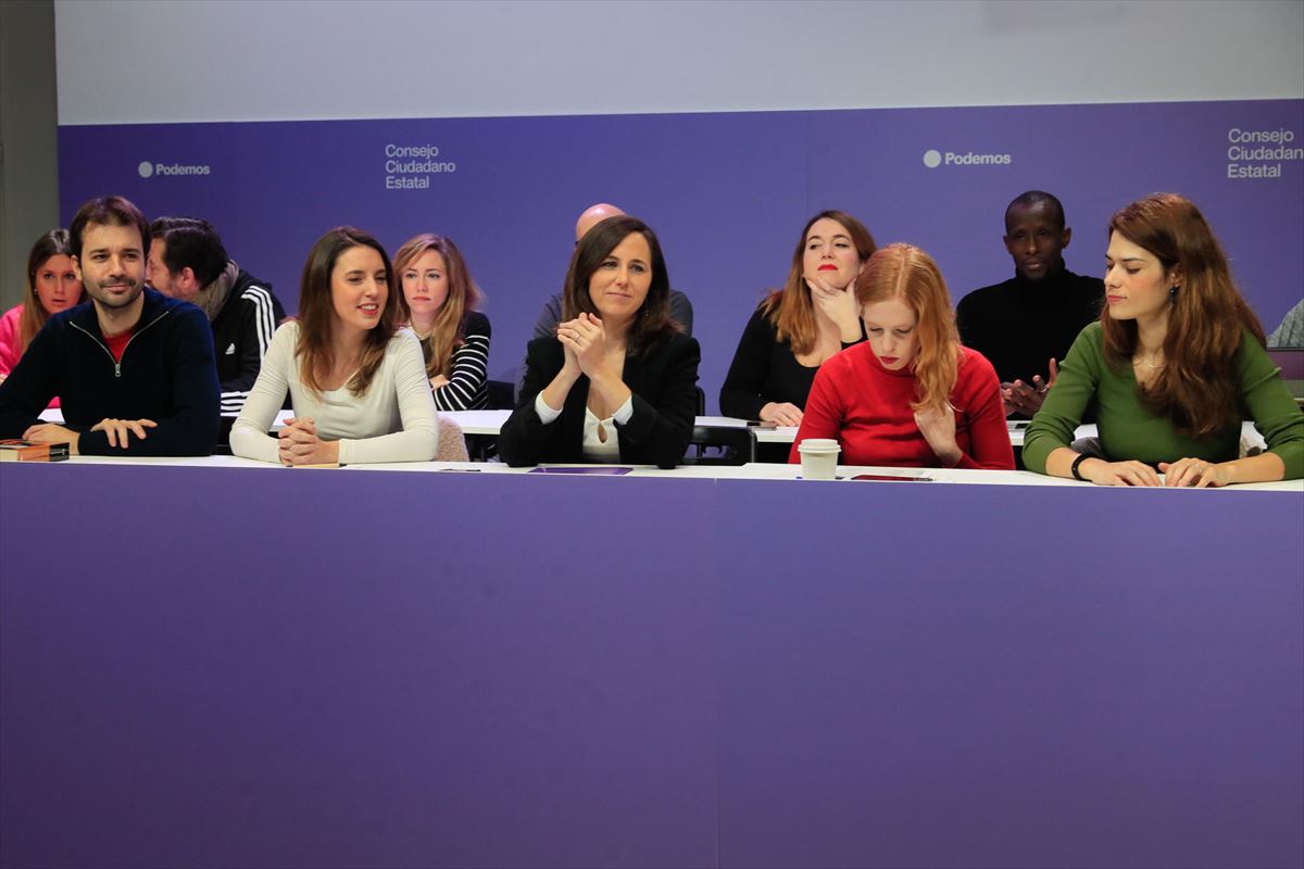 Las ministras Irene Montero y Ione Belarra, en el Consejo Ciudadano estatal de Podemos. Foto: EFE