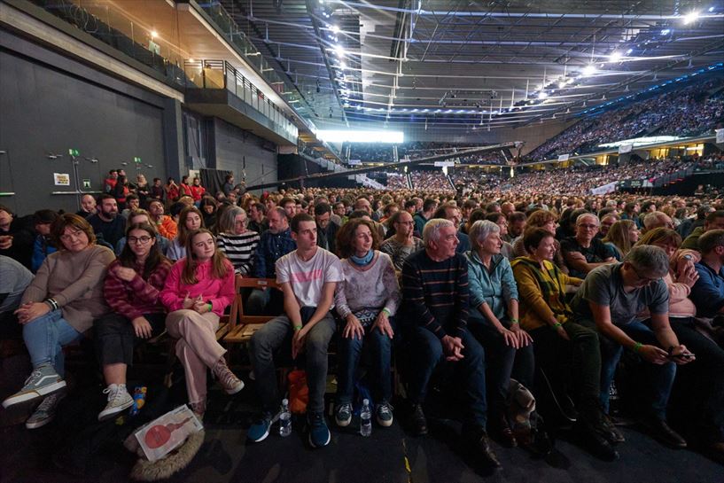 Nafarroa Arena, jendez goraino. EITB Media. 