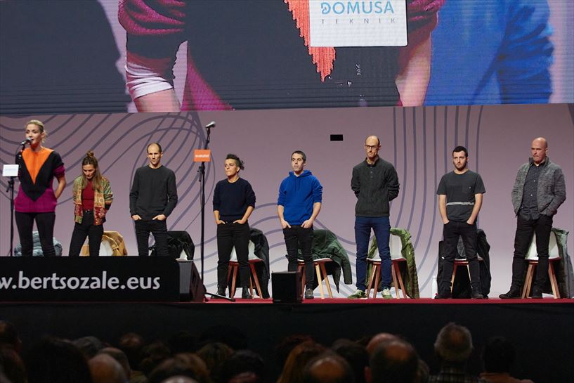 Hasi da arratsaldeko saioa. EITB Media. 