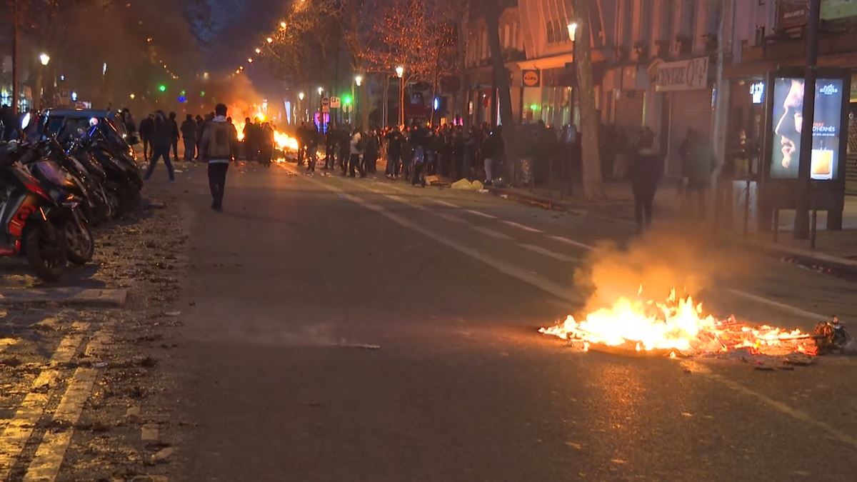 Graves disturbios en París tras el ataque perpetrado a mediodía contra un centro kurdo