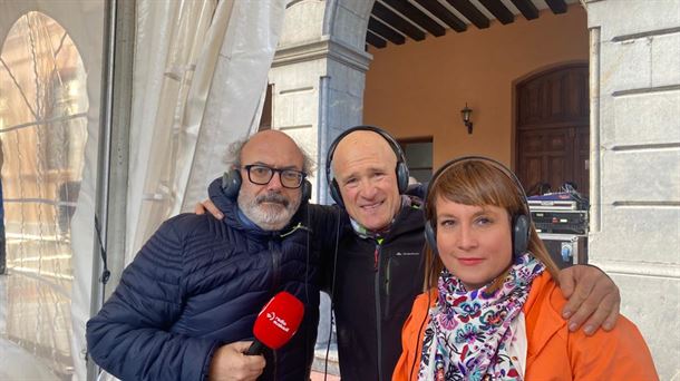 Ander Iribar con Jon Colina y Nagore Orella (Ogi Eguna)                                             