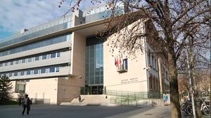 Epailearen aurrera eraman dituzte Donostian adingabe bati sexu-erasoa egiteaz akusatutako bi gizonak