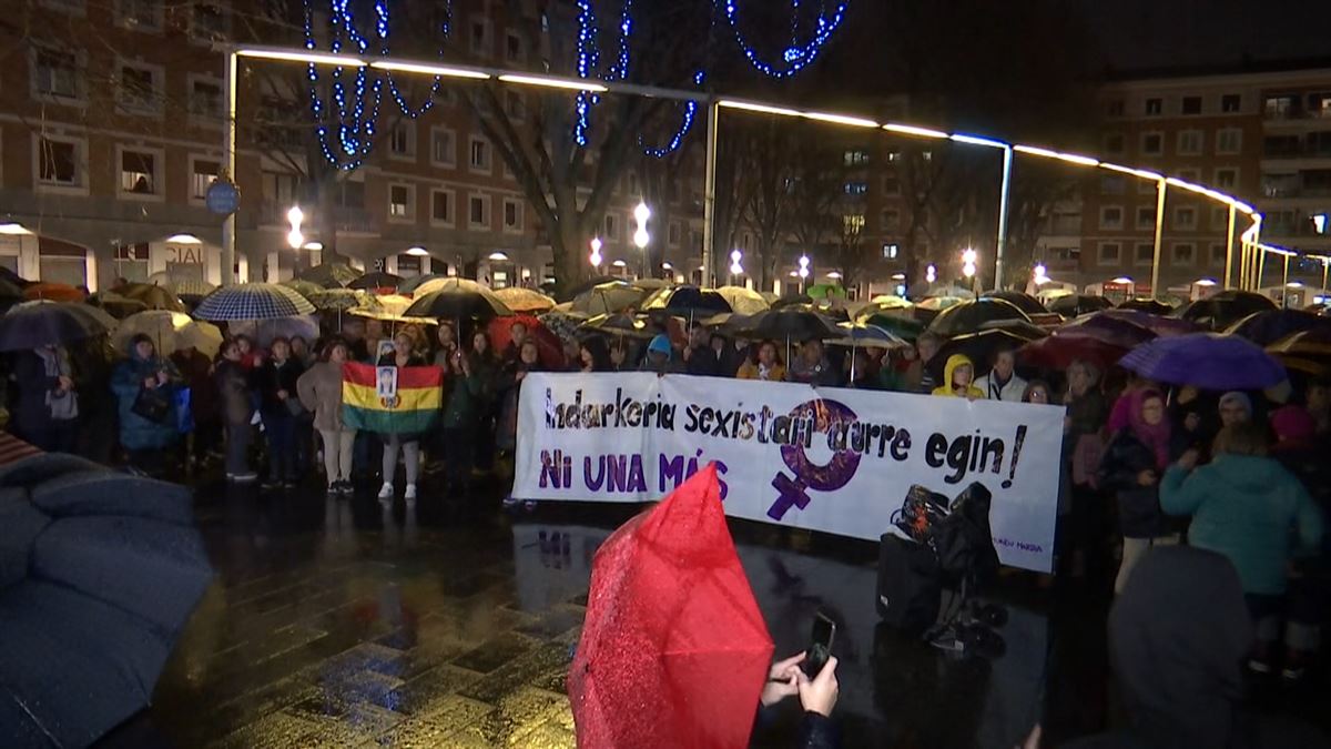 Multitudinaria concentración silenciosa en Bilbao