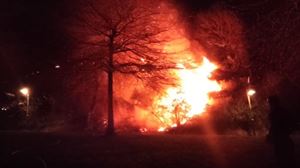 Bomberos trabajan durante toda la Nochevieja en hasta 19 incendios solo en Bizkaia