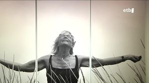 Irene Larrañaga argazkilari eta kazetari azpeitiarrak 'Insuladas' erakusketa zabaldu du Donostiako Aquariumean