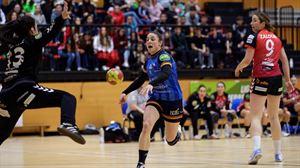 El Bera Bera se impone al Zuazo en el derbi de Lasesarre (22-33)