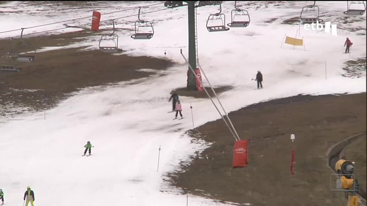 Se espera una nevada que deje un metro de nieve en las estaciones de esquí de los Pirineos