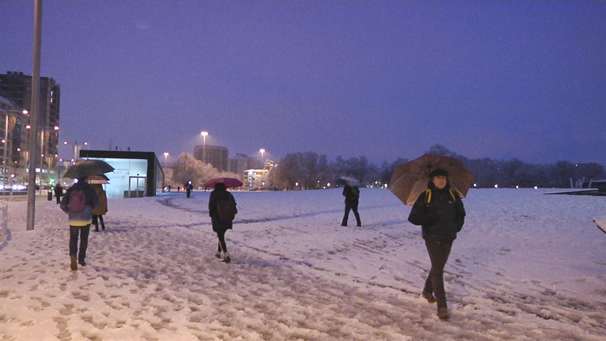 Nieve en Pamplona. Imagen obtenida de un vídeo de EITB Media.