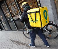 Glovo abandona el modelo laboral de falsos autónomos y contratará a sus repartidores en España