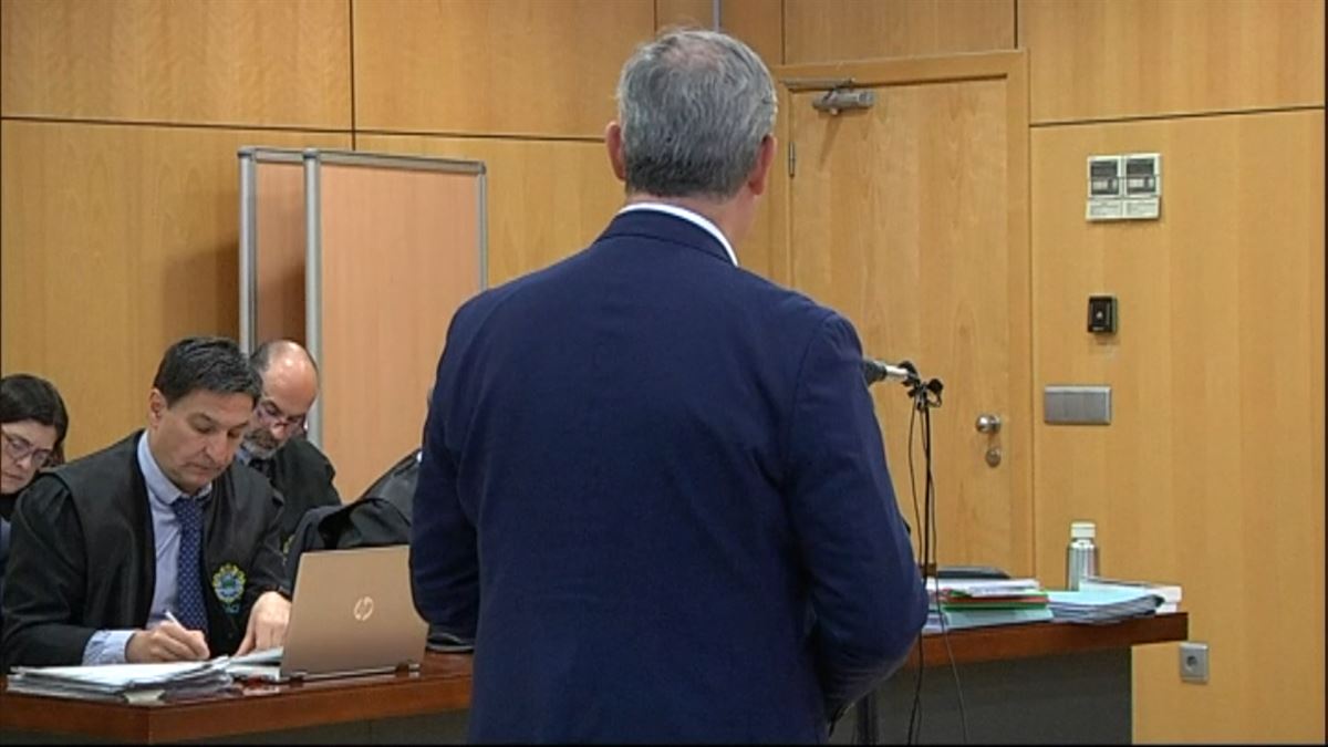 Markel Olano declara en el juicio contra Iñaki Badiola. Imagen: EITB Media.