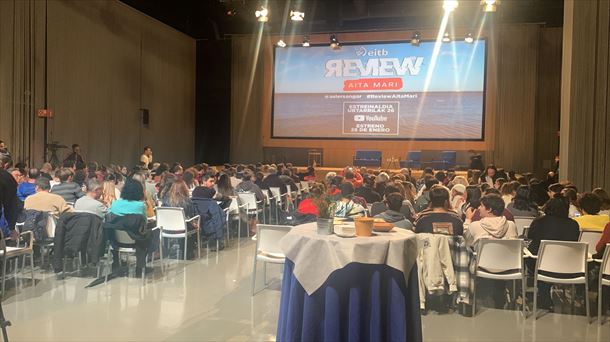 Preestreno de 'Review: Aita Mari' . Imagen: EITB
