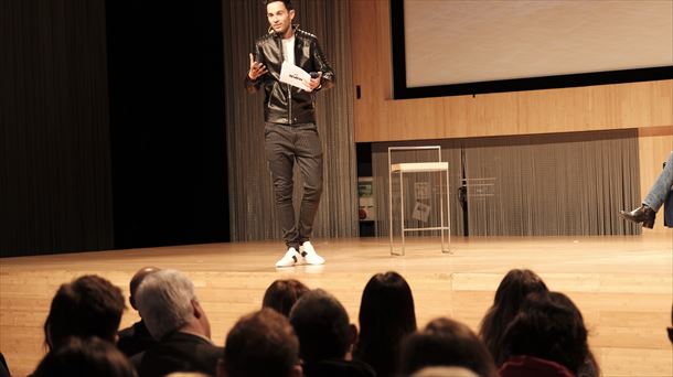 Preestreno de 'Review: Aita Mari' . Imagen: EITB