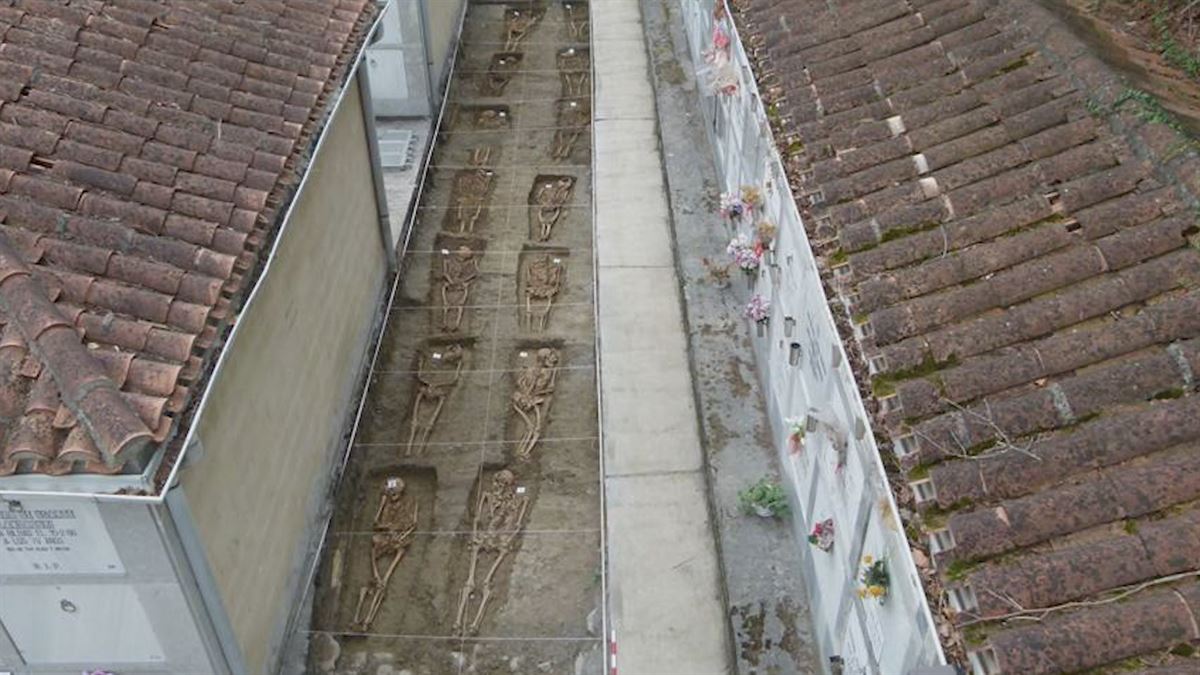 Restos de personas exhumadas del cementerio Orduña. Imagen de archivo: EITB