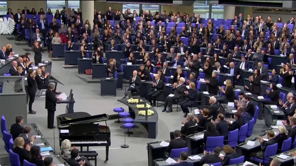 Alemania recuerda a las víctimas del holocausto. Imagen obtenida de un vídeo de EITB Media.