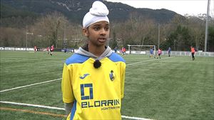 Gurpreet: ''Pakta turbantearekin jokatuko dut futbolean, nire nortasunaren parte baita''