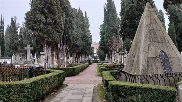 Wikipedia amplía la información sobre el cementerio de Santa Isabel