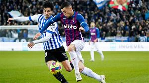 Villalibrek debutatu eta garaipena eman dio Alavesi Eibarren aurka (2-0)