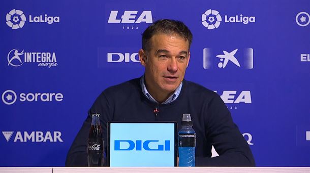 Luis Garcia Plaza, entrenador del Deportivo Alavés